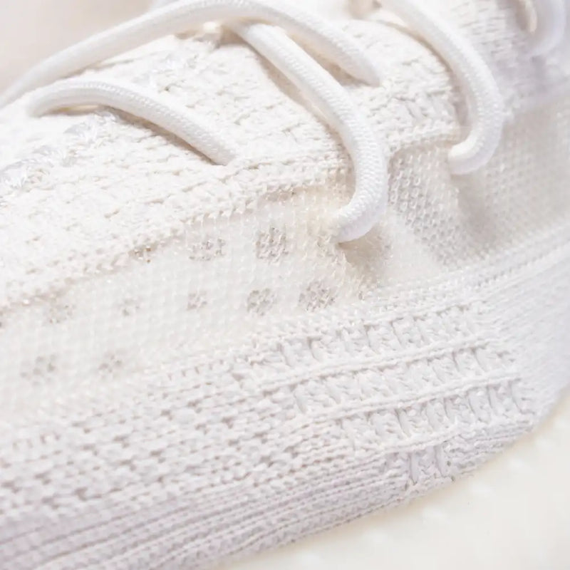 Yeezy Boost 350 V2 Bone - DRIP DOS ARTISTAS 