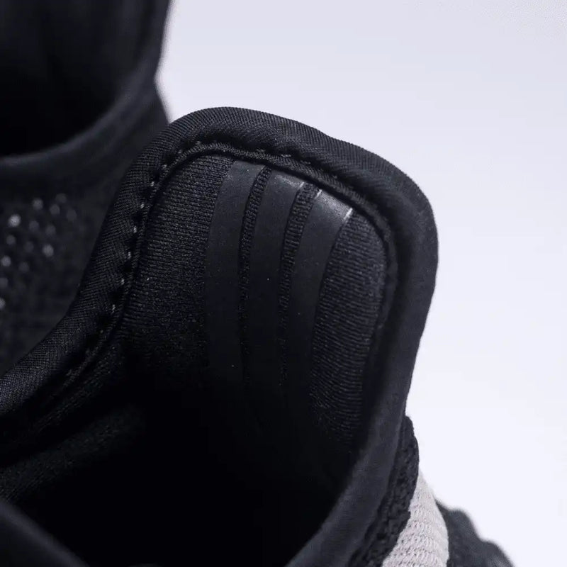 Yeezy Boost 350 V2 Oreo - DRIP DOS ARTISTAS 