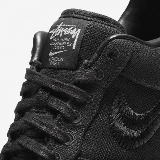 Stussy x Nike Air Force 1 Triple Black - DRIP DOS ARTISTAS 