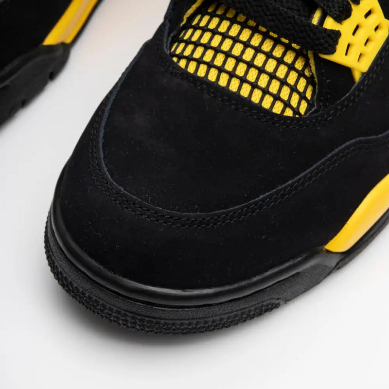 Air Jordan 4 Thunder - DRIP DOS ARTISTAS 