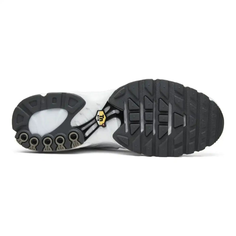 Nike Air Max Plus White - DRIP DOS ARTISTAS 
