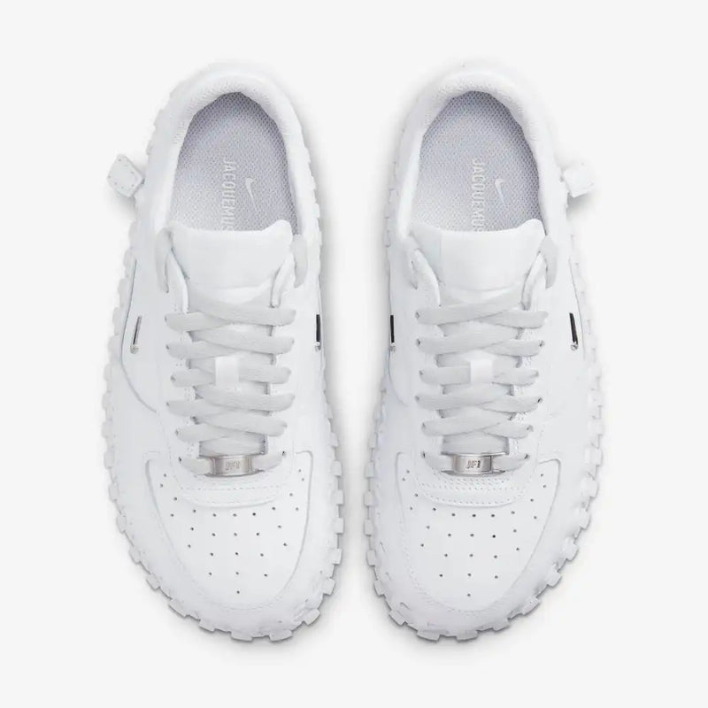 Jacquemus x Nike J Force 1 White - DRIP DOS ARTISTAS 