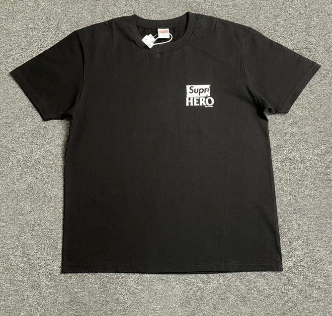 Camiseta Supreme ANTIHERO Dog