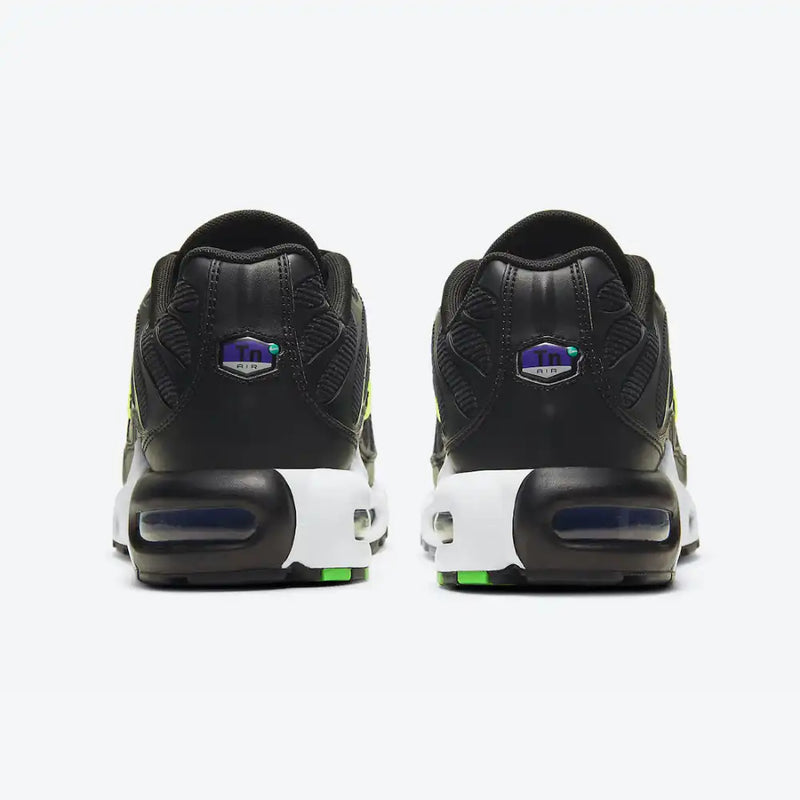Nike Air Max Plus Corduroy - DRIP DOS ARTISTAS 