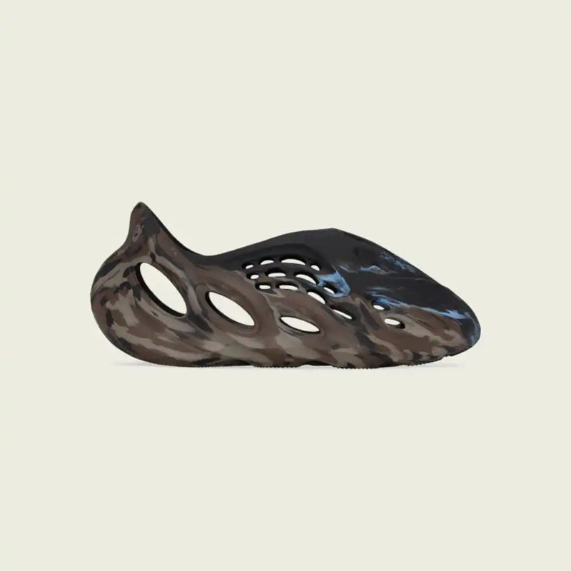 Yeezy Foam Runner MX Cinder - DRIP DOS ARTISTAS 