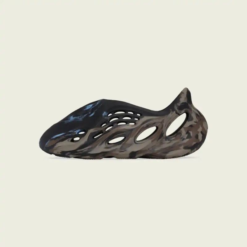 Yeezy Foam Runner MX Cinder - DRIP DOS ARTISTAS 