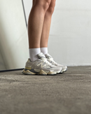 New Balance 9060 beige