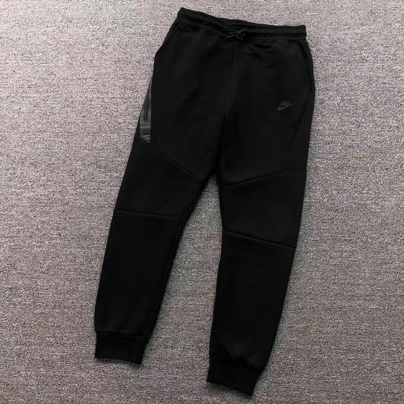 Conjunto Nike Tech Fleece