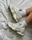 New Balance 9060 beige