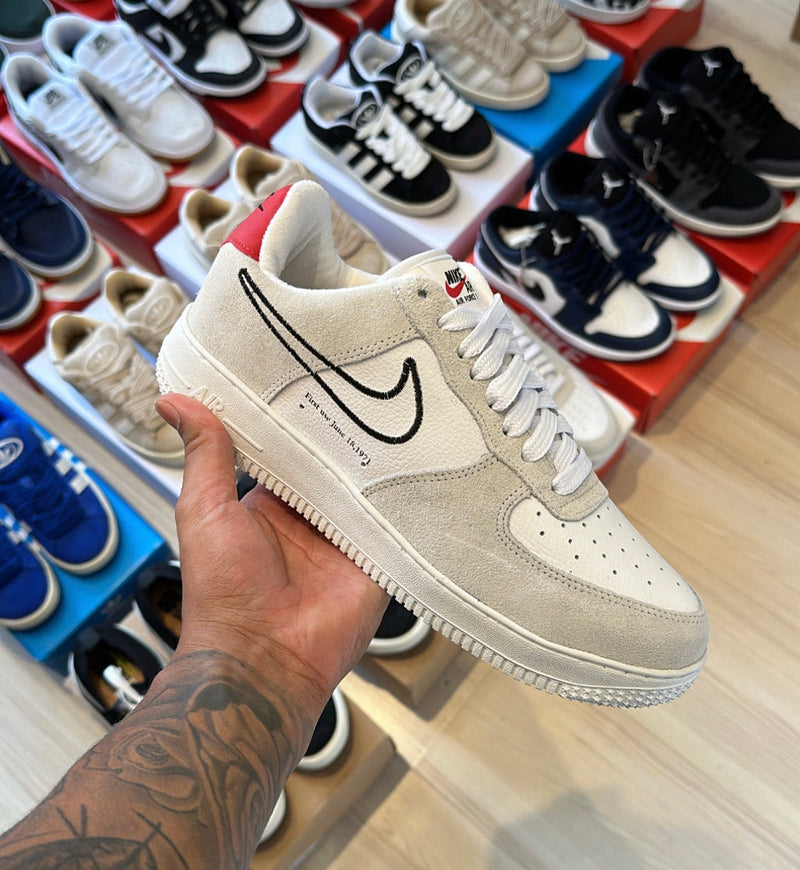 AIR FORCE 1 CAMURÇA VERMELHO
