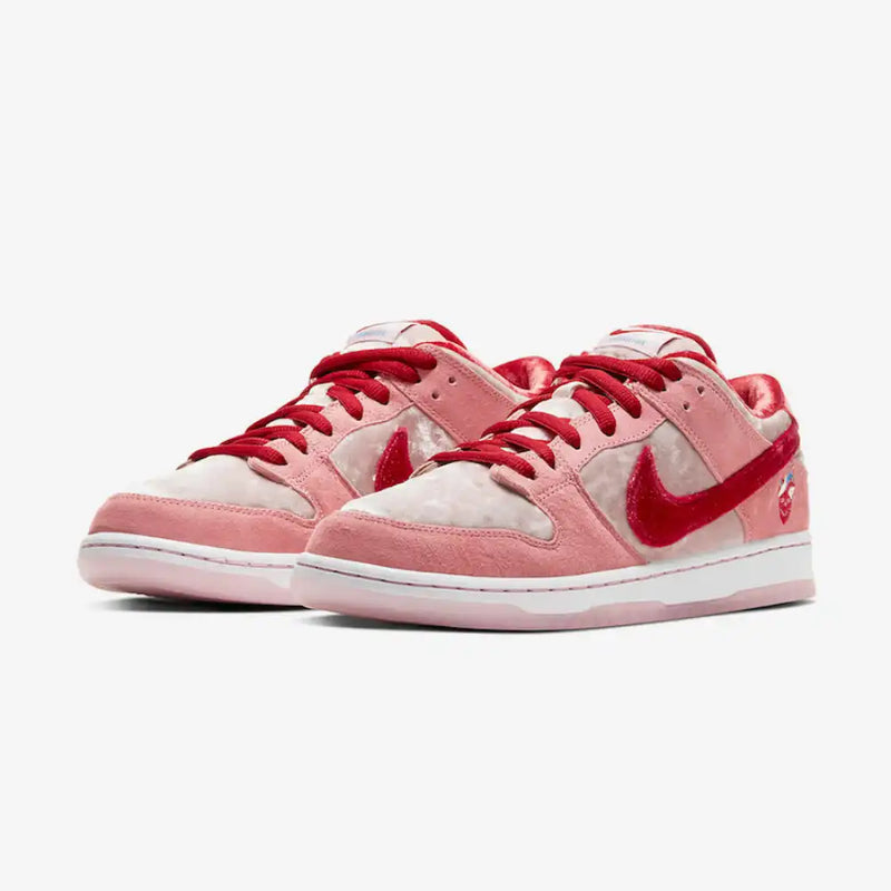 Nike SB Dunk Low Strangelove - DRIP DOS ARTISTAS 