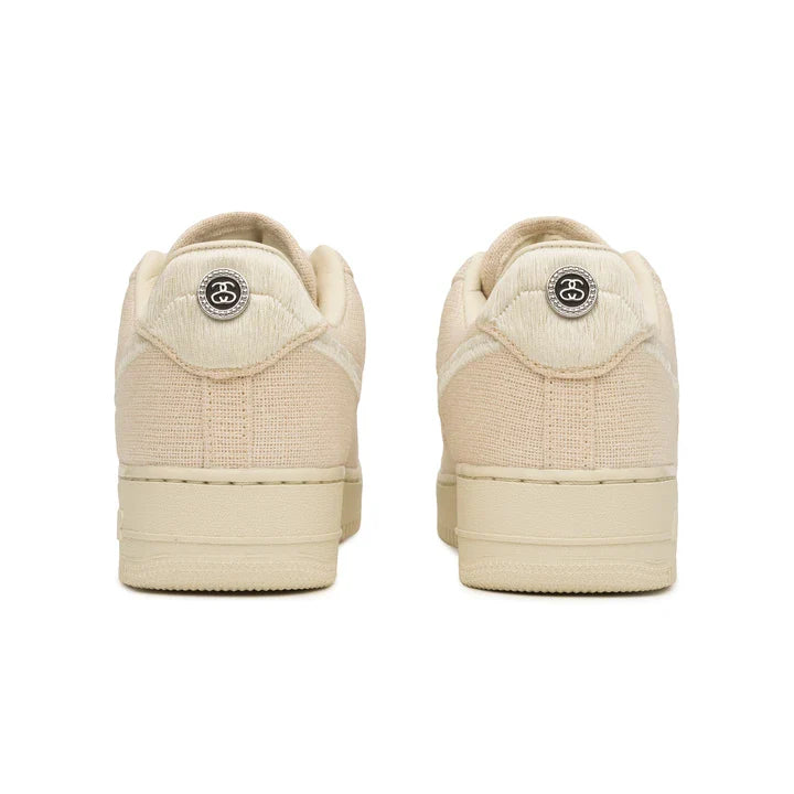 Stussy x Nike Air Force 1 fossil - DRIP DOS ARTISTAS 