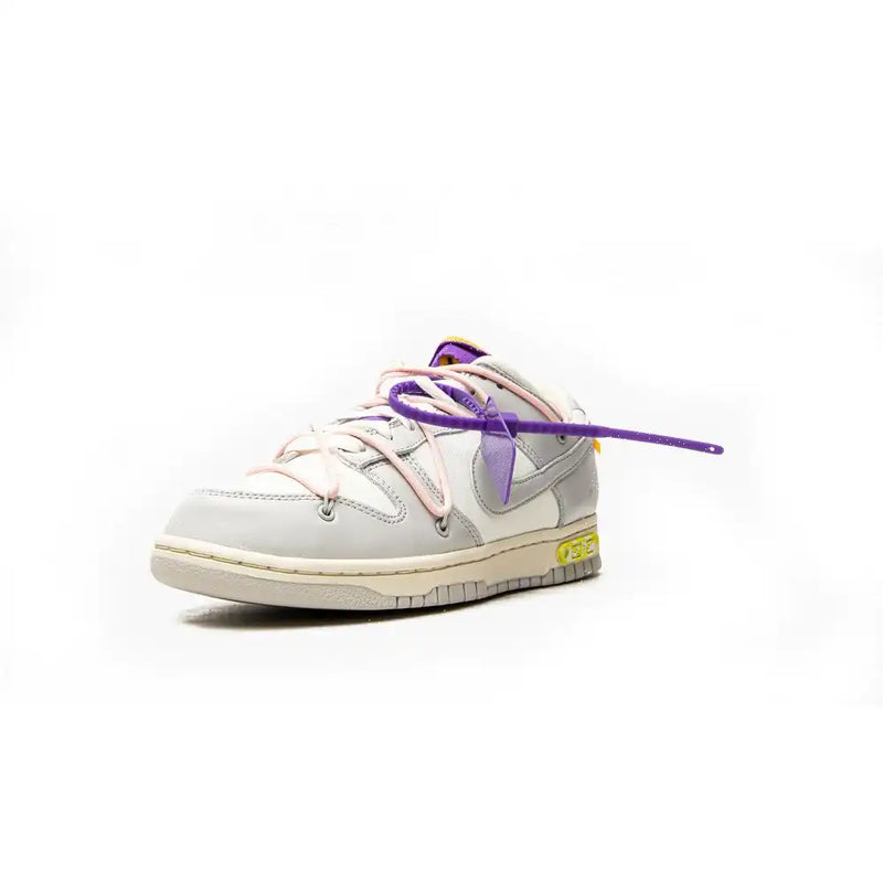 Off-White x Nike Dunk Low Lot 24 of 50 - DRIP DOS ARTISTAS 