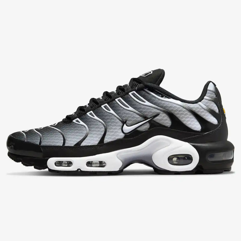 Nike Air Max Plus Black Metallic Silver - DRIP DOS ARTISTAS 