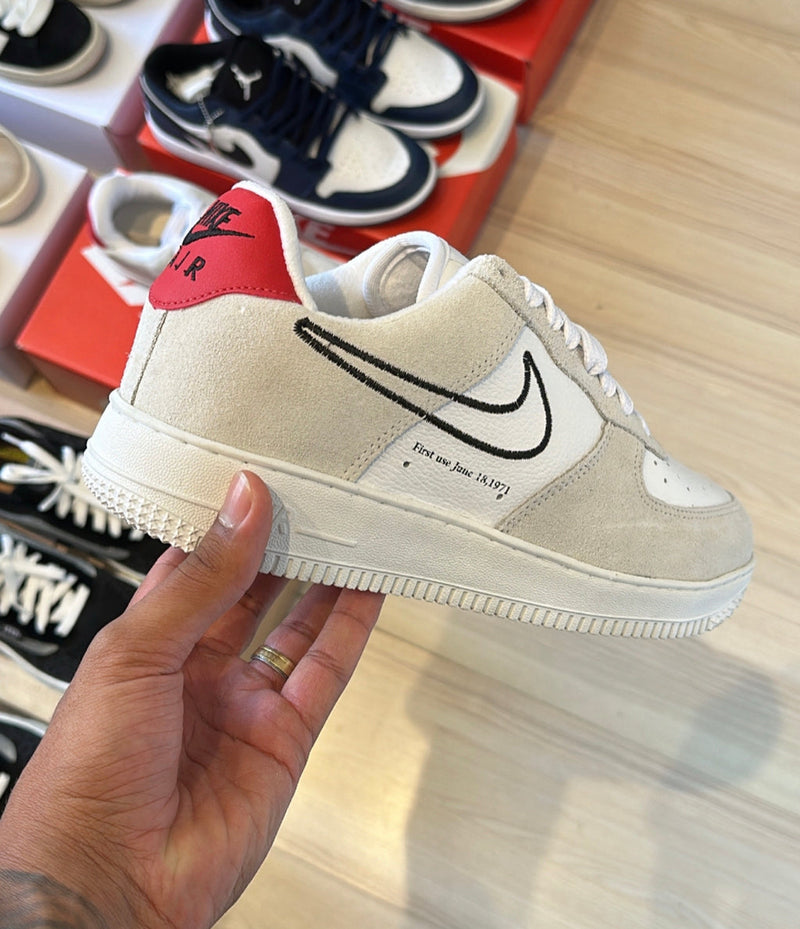 AIR FORCE 1 CAMURÇA VERMELHO