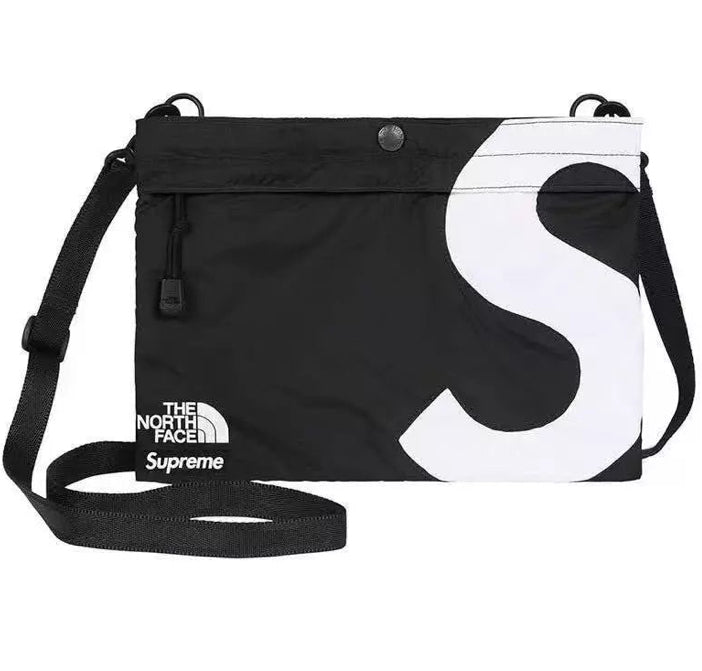 Bolsa Supreme x The North Face