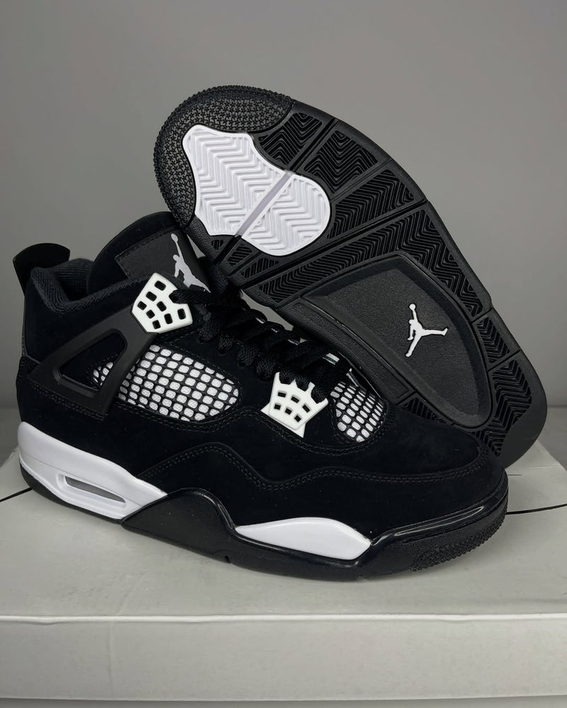 OFERTA LIMITADA - Air Jordan 4 ‘White Thunder’