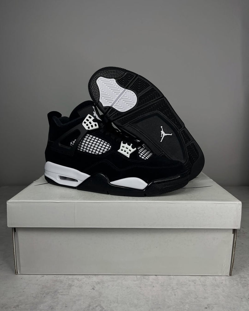 OFERTA LIMITADA - Air Jordan 4 ‘White Thunder’
