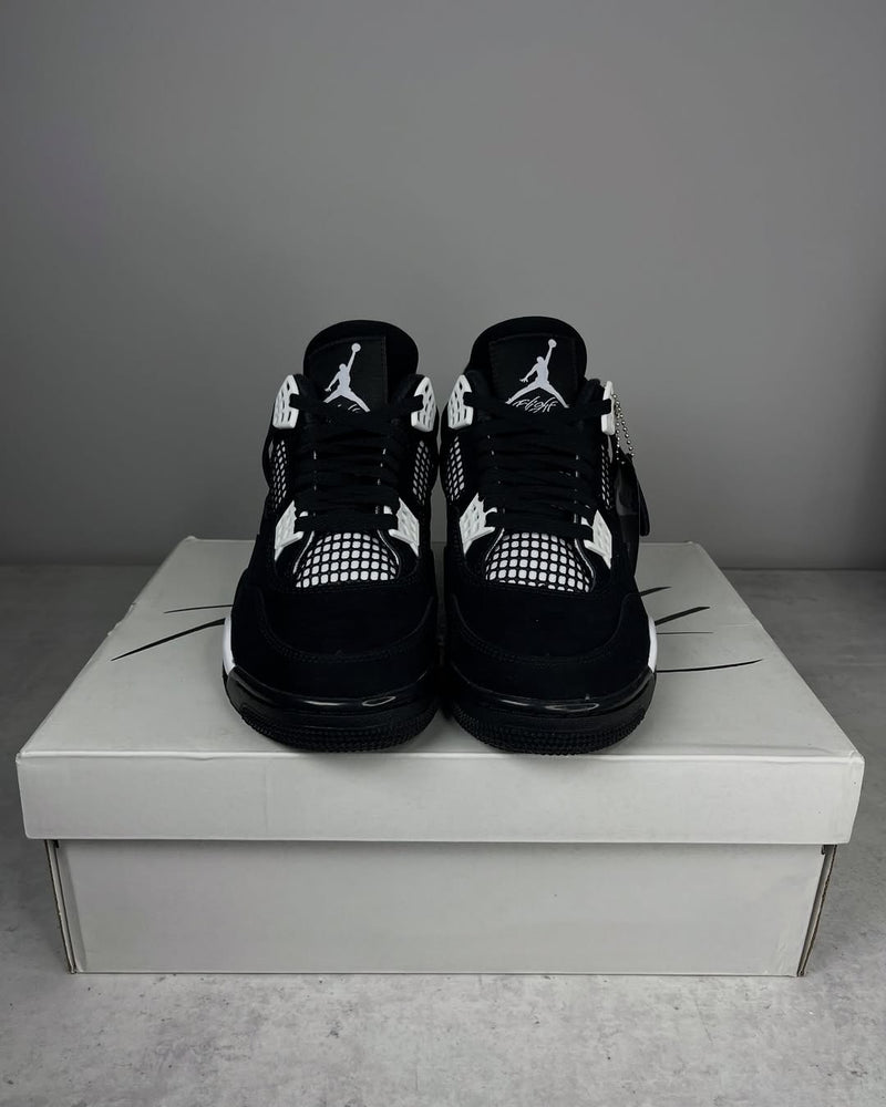 OFERTA LIMITADA - Air Jordan 4 ‘White Thunder’