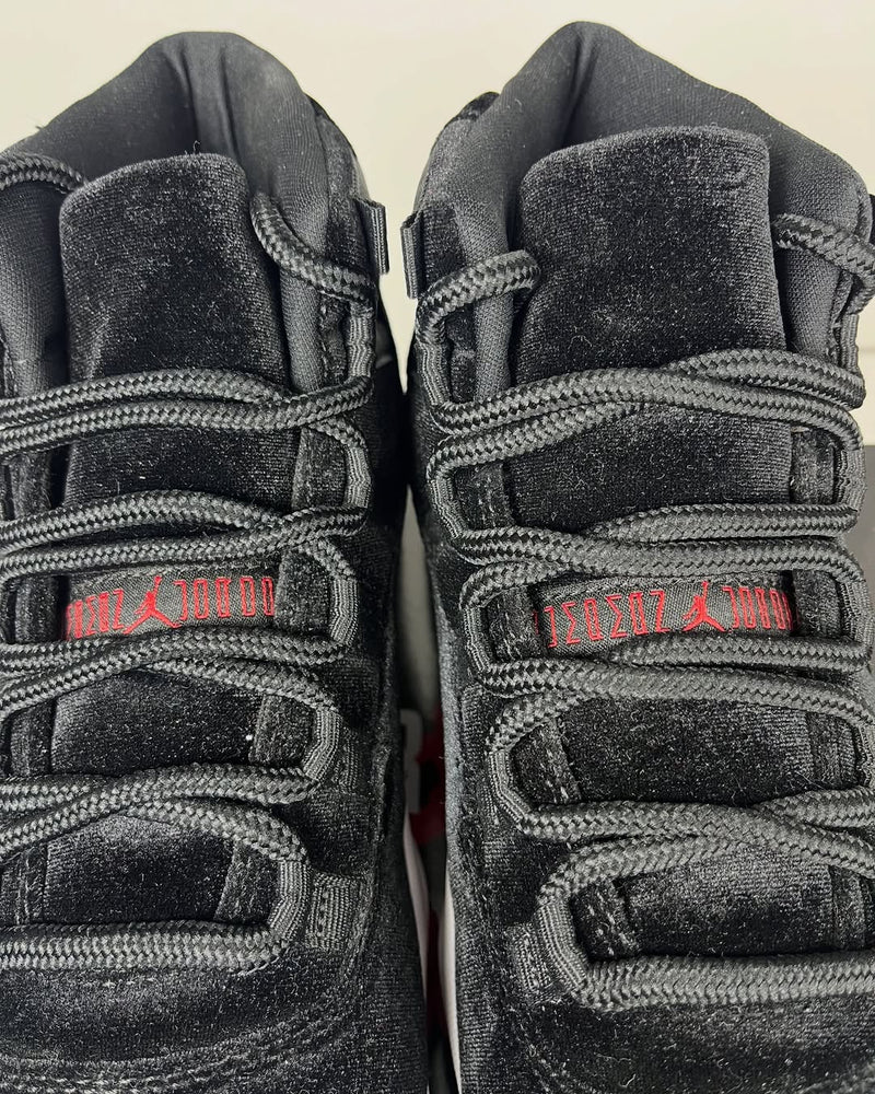 OFERTA LIMITADA - Air Jordan 11 Bred ‘Velvet’