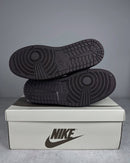 OFERTA LIMITADA - Travis Scott ‘Velvet Brown’