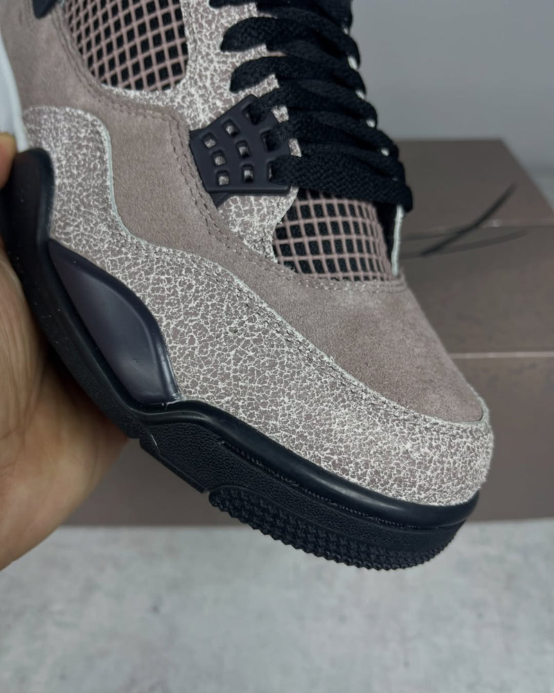 OFERTA LIMITADA - Air Jordan 4 ‘Taupe Haze’