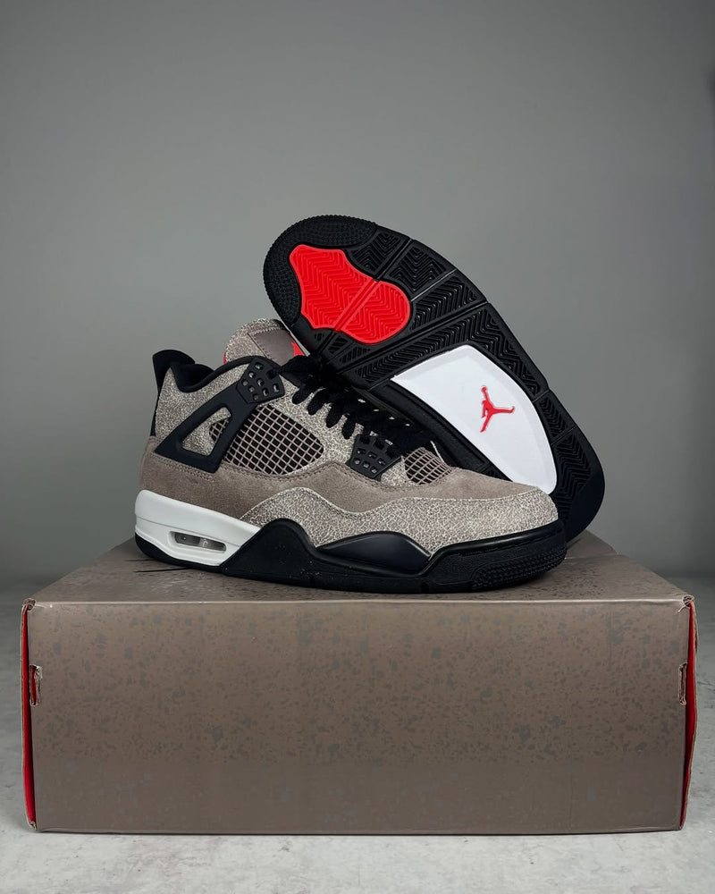 OFERTA LIMITADA - Air Jordan 4 ‘Taupe Haze’