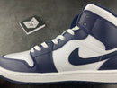 Jordan 1 Mid White Metallic Gold Obsidian - DRIP DOS ARTISTAS 