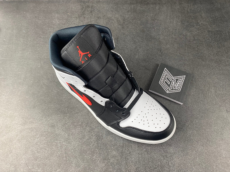 Air Jordan 1 Mid Black Chile Red White - DRIP DOS ARTISTAS 
