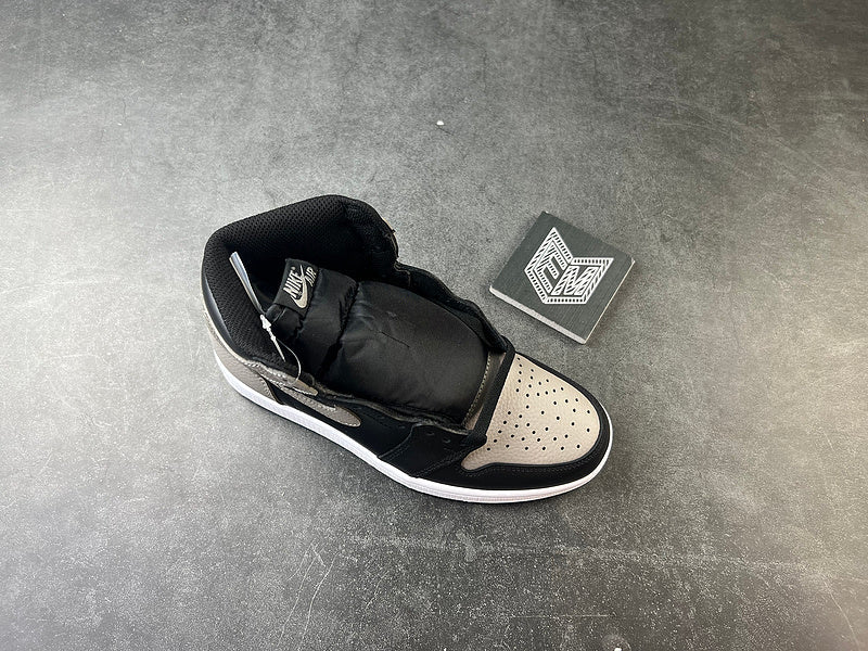 Air Jordan 1 Retro High Shadow (2018) - DRIP DOS ARTISTAS 
