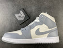 Jordan 1 Mid Stealth (W) - DRIP DOS ARTISTAS 