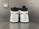 Jordan 1 Mid White Black - DRIP DOS ARTISTAS 