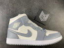 Jordan 1 Mid Stealth (W) - DRIP DOS ARTISTAS 