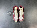 Air Jordan 1 Mid SE Tiki Leaf Team Red (Women's) - DRIP DOS ARTISTAS 