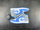 Air Jordan 1 Mid University Blue Grey - DRIP DOS ARTISTAS 