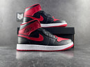 Air Jordan 1 Mid Alternate Bred (2022) - DRIP DOS ARTISTAS 