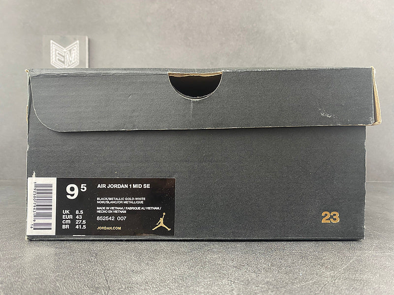 Jordan 1 Mid Patent Black White Gold - DRIP DOS ARTISTAS 