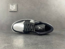 Jordan 1 Low SE Black Metallic Silver - DRIP DOS ARTISTAS 