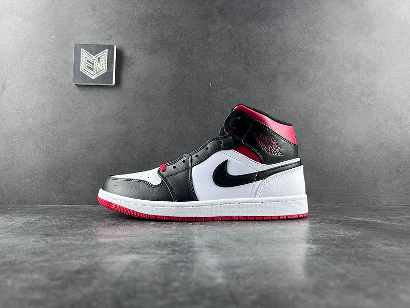 Air Jordan 1 Mid Gym Red Black Toe - DRIP DOS ARTISTAS 