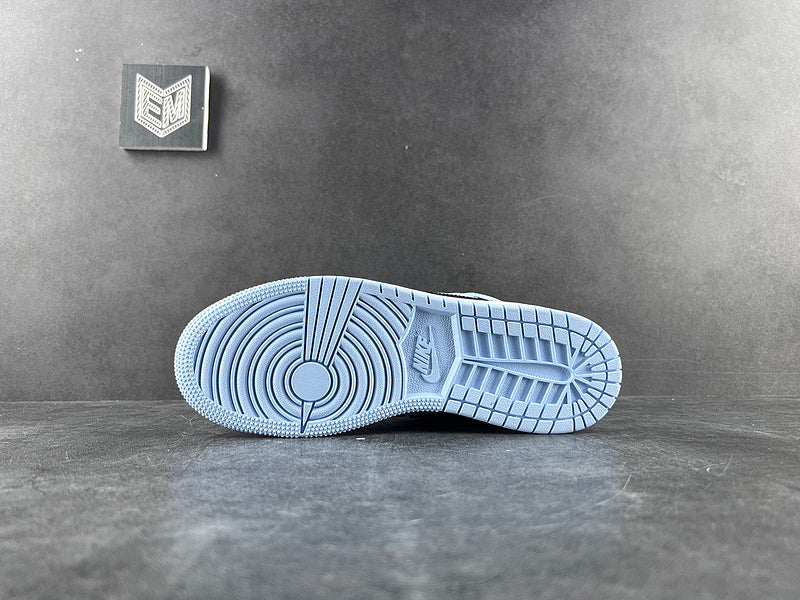 Air Jordan 1 Mid Ice Blue (2022) (GS) - DRIP DOS ARTISTAS 
