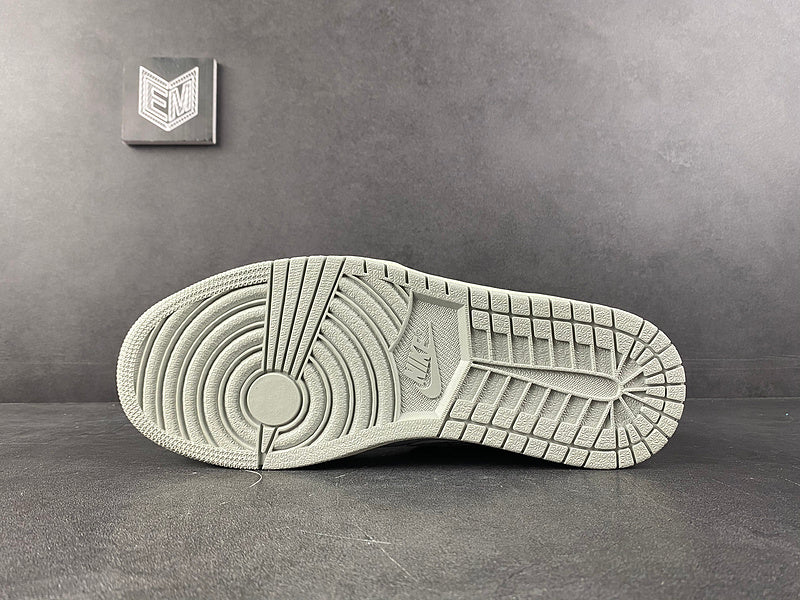 Jordan 1 Low PRM Smoke Grey Elephant - DRIP DOS ARTISTAS 
