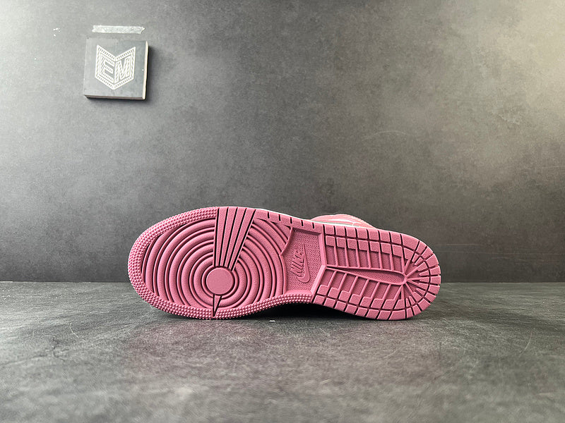 Jordan 1 Mid Valentine's Day (2023) (GS) - DRIP DOS ARTISTAS 