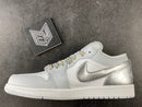 Jordan 1 Low SE Tear Away Silver - DRIP DOS ARTISTAS 