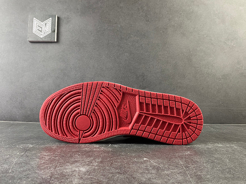 Jordan 1 Low Reverse Black Toe - DRIP DOS ARTISTAS 