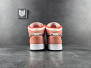 Air Jordan 1 Mid SE Orange Suede (GS) - DRIP DOS ARTISTAS 