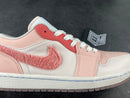 Jordan 1 Low SE Mighty Swooshers Pink - DRIP DOS ARTISTAS 