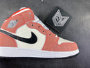 Air Jordan 1 Mid SE Orange Suede (GS) - DRIP DOS ARTISTAS 