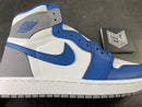 Air Jordan 1 Retro High OG True Blue - DRIP DOS ARTISTAS 