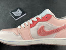 Jordan 1 Low SE Mighty Swooshers Pink - DRIP DOS ARTISTAS 