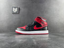 Air Jordan 1 Mid Alternate Bred (2022) - DRIP DOS ARTISTAS 
